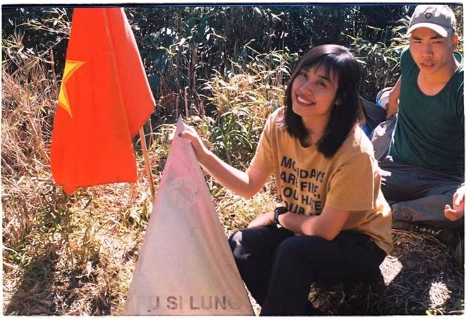 Niềm vui khi chinh phục đỉnh Pu Si Lung.