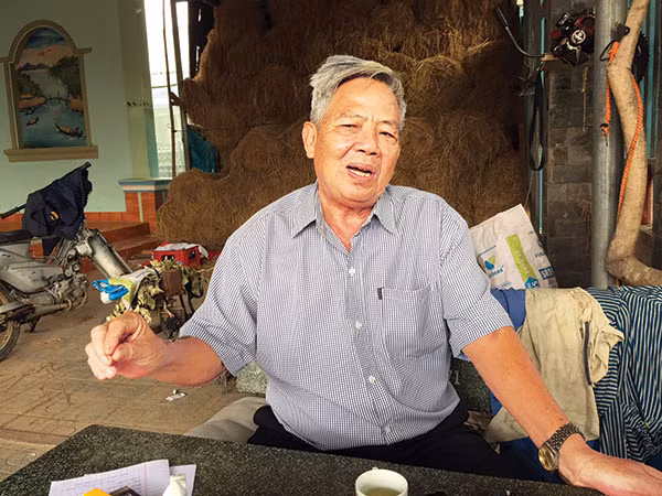 Cựu binh Bảy Hôn say sưa kể lại trận đánh Dinh Độc Lập.