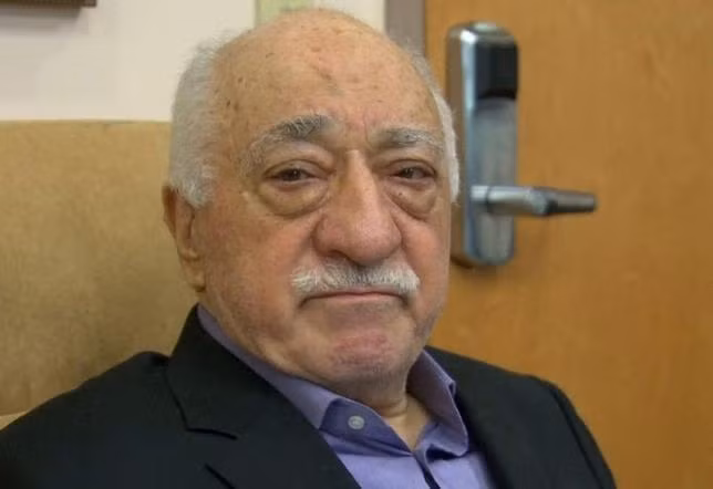 Giáo sĩ lưu vong Fethullah Gulen.
