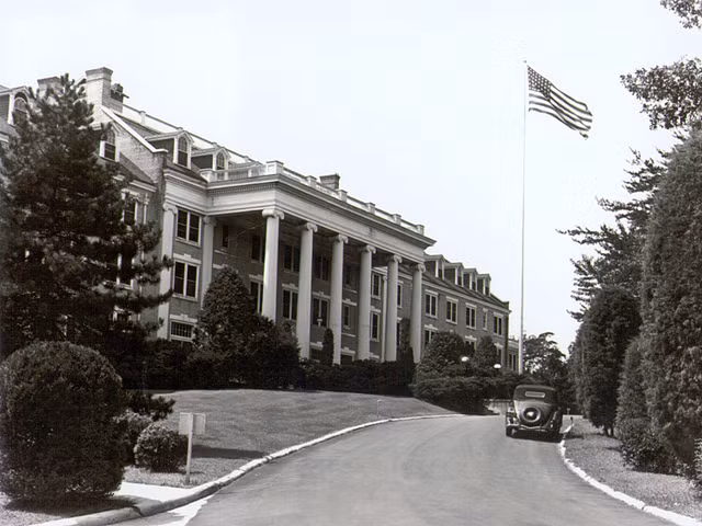 Arlington Hall, năm 1942.