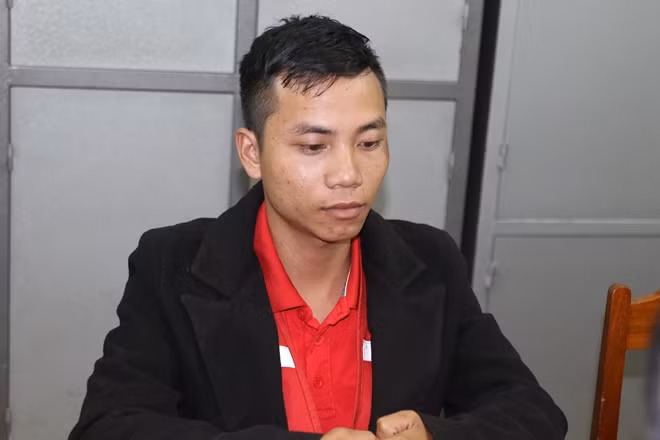 Bùi Văn Hùng bị xử phạt 12,5 triệu đồng về hành vi giả mạo trang thông tin điện tử của tổ chức, cá nhân khác .