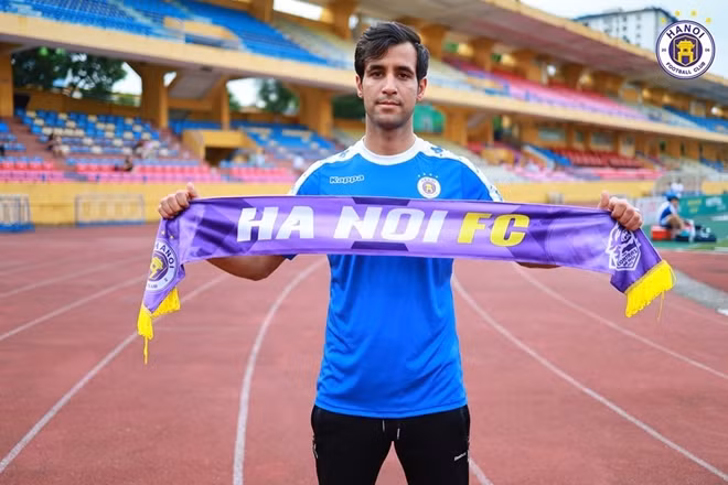 Trung vệ Iran sẽ củng cố hơn nữa hàng thủ của Hà Nội FC. Ảnh: HNFC.