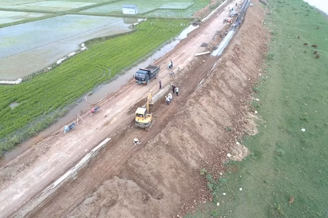 Trong thời gian qua các đơn vị thi công đang tích cực hoàn thành dự án này.