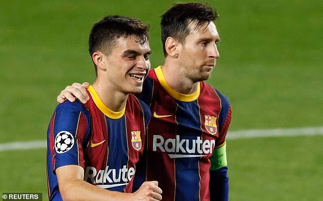 Chỉ còn 10 người trên sân nhưng Barca vẫn là quá mạnh so với đội khách.