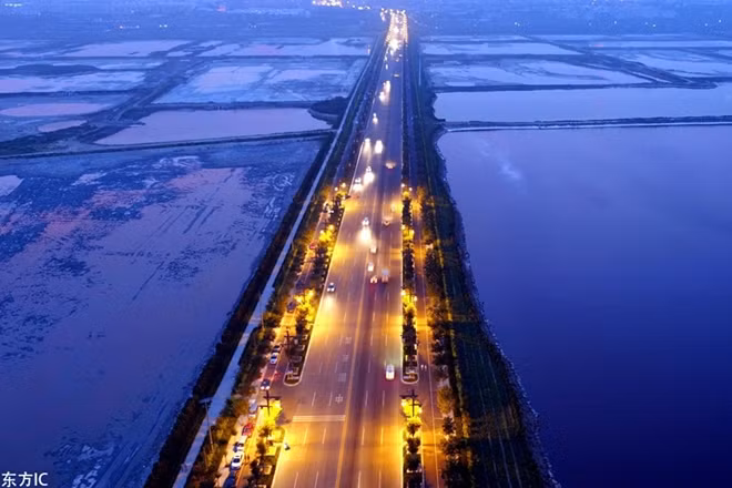 Ảnh chụp hồ Yuncheng Salt từ trên không. Nguồn: Chinadaily.