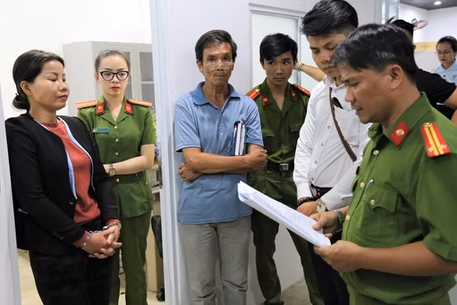 Cơ quan CSĐT Công an TP Đà Nẵng bắt giam Nguyễn Thị Bích Thuận, đối tượng bán đất "ảo" tại phường Hòa Xuân, quận Cẩm Lệ, chiếm đoạt 150 tỷ đồng.