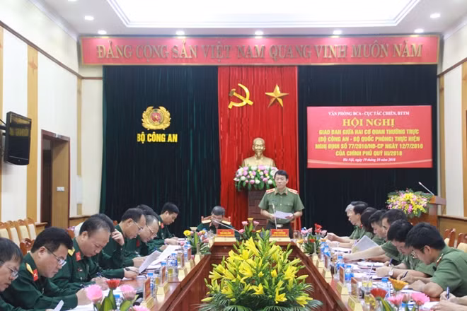 Thiếu tướng Lương Tam Quang phát biểu tại Hội nghị.