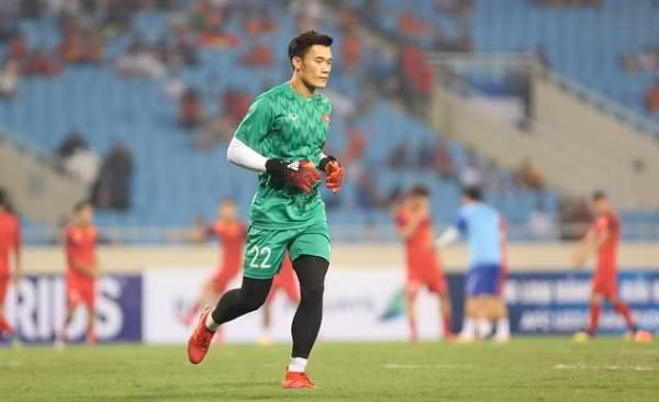 Thủ môn Bùi Tiến Dũng, người hùng của Việt Nam ở U23 châu Á 2018, được kỳ vọng sẽ là trụ cột của hàng thủ Việt Nam. Ảnh: VNE.