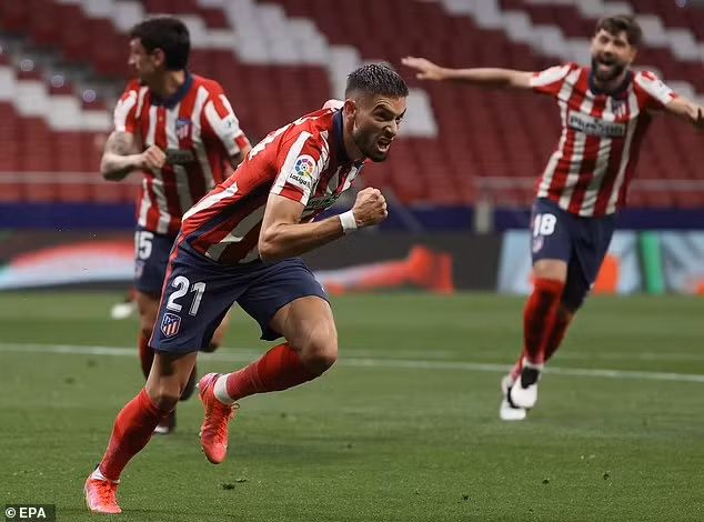 Chiến thắng vào rạng sáng nay giúp Atletico tăng khoảng cách với Real lên thành 4 điểm (với Barca lên 5 điểm) trong khi La Liga chỉ còn 2 vòng đấu nữa.
