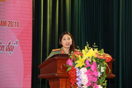“Nâng niu giá trị hạnh phúc gia đình trẻ trong đời sống hiện đại”
