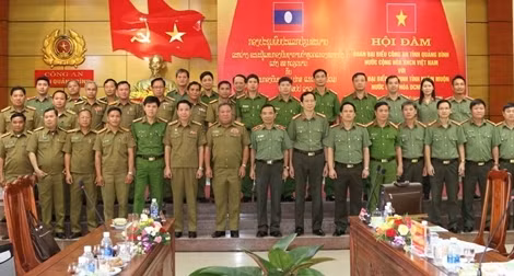 Công an tỉnh Quảng Bình thăm, chúc Tết Bunpimay lực lượng An ninh nước bạn Lào