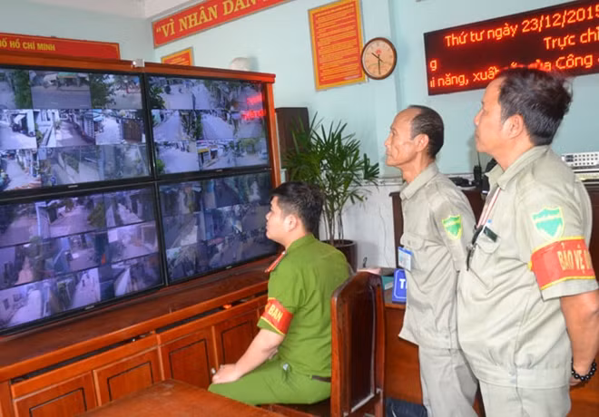Tác phẩm: Mắt thần. Camera giám sát an ninh từ nhà trọ công nhân đến Công an Phường 12, Quận Gò Vấp – TP Hồ Chí Minh. Tác giả Trần Minh Hiếu (TP HCM).