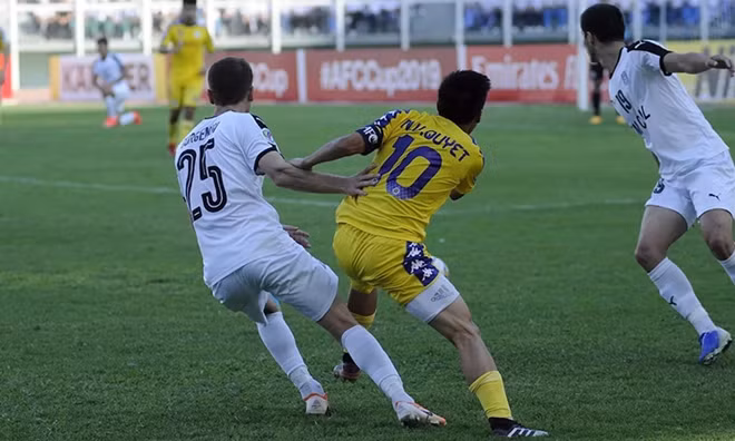 Văn Quyết lập cú đúp trong trận lượt về. Ảnh: AFC.
