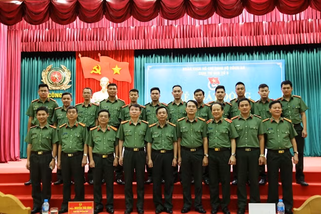 Các đại biểu tại Lễ phát động.
