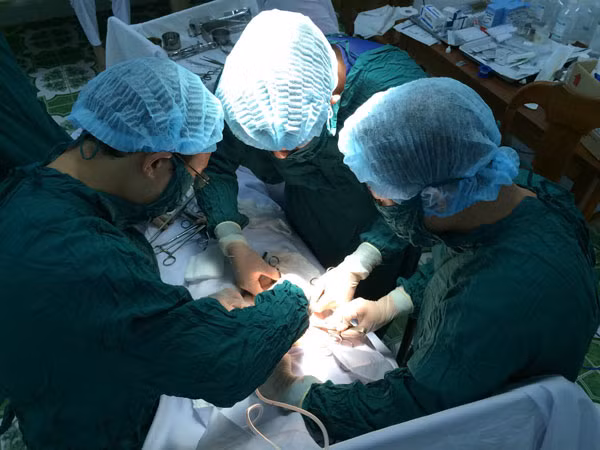 Cấp cứu bệnh nhân tại Bạch Long Vĩ Hải Phòng. Cấp cứu bệnh nhân tại Bạch Long Vĩ Hải Phòng.