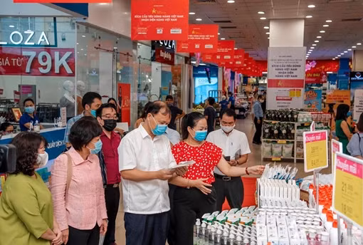 Ngày càng nhiều người Việt “ưu tiên dùng hàng Việt”