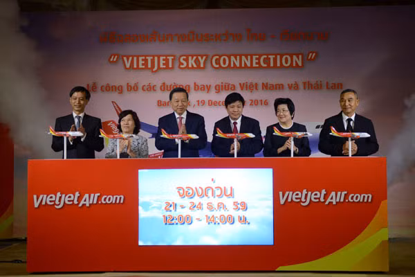 Bộ trưởng Tô Lâm và Đoàn cũng đã dự Lễ công bố các đường bay giữa Việt Nam và Thái Lan của Vietjet