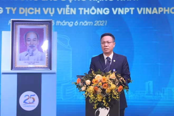 Ông Tô Dũng Thái - Phó TGĐ VNPT, Chủ tịch VNPT VinaPhone phát biểu tại buổi lễ.