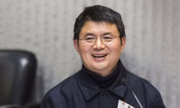 Tỷ phú Tiêu Kiến Hoa. Tỷ phú Tiêu Kiến Hoa.