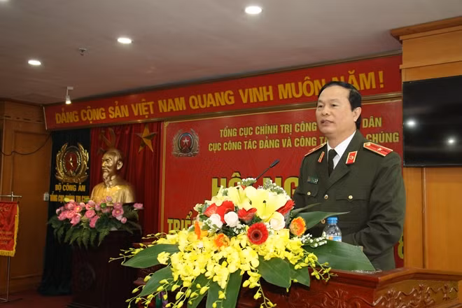 Thiếu tướng Bùi Minh Giám phát biểu tại Hội nghị.