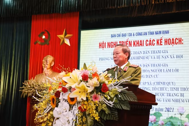 Thứ trưởng Lê Quý Vương phát biểu tại hội nghị.