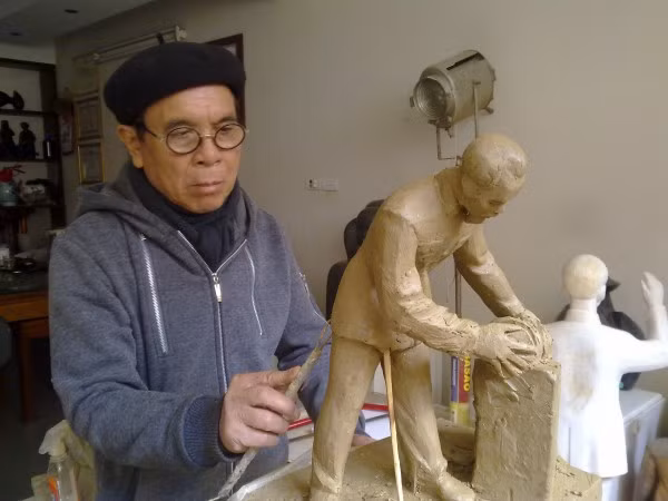 Nhà điêu khắc Tạ Quang Bạo. Nhà điêu khắc Tạ Quang Bạo.