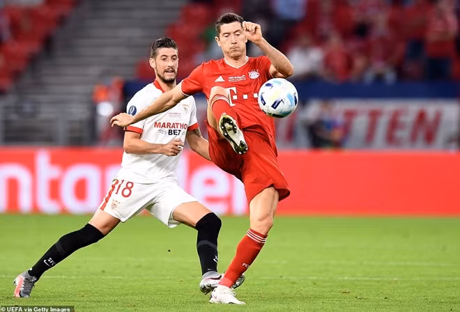 Rạng sáng 25/9, đương kim vô địch Champions League Bayern Munich gặp đương kim vô địch Europa league Sevilla tại sân Puskás Aréna (Budapest) trong trận Siêu cúp châu Âu.