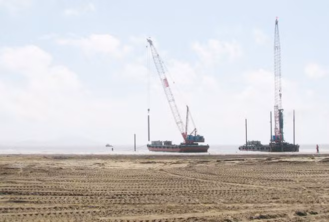Khu vực xây dựng Nhà máy điện gió Khai Long của Công ty Công Lý hiện đang tạm dừng.