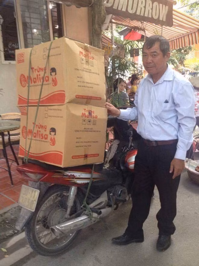 Ngoài thời gian chạy xe ôm, ông Trường còn tham gia các hoạt động tình nguyện.