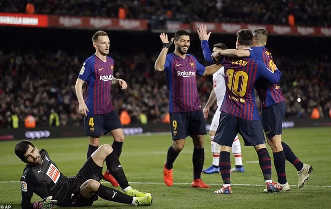 Trong ngày Barca có chiến thắng đậm đà.