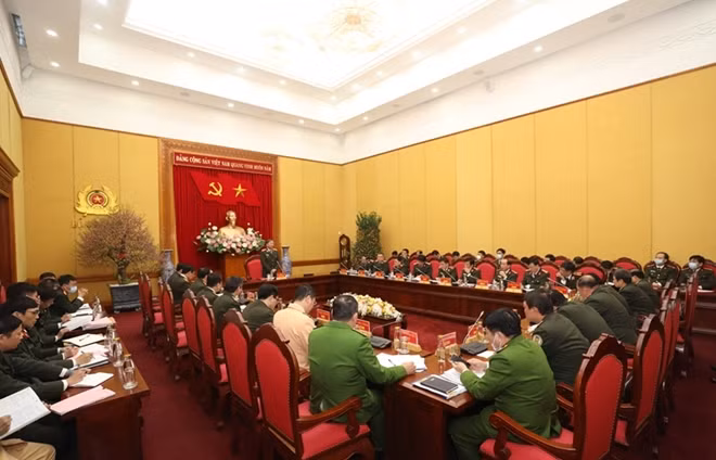 Toàn cảnh cuộc họp.
