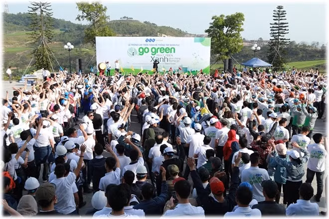 Năm 2018, sự kiện Go Green diễn ra với sự tham gia nhiệt tình của 10.000 CBNV Tập đoàn FLC trên toàn hệ thống
