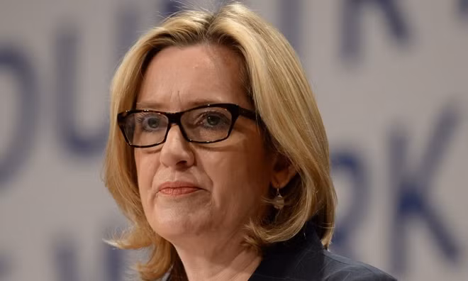Bộ trưởng Nội vụ Amber Rudd.