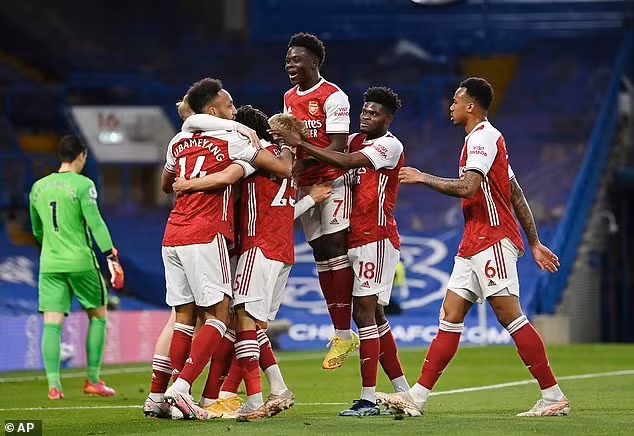 Arsenal có chiến thắng quan trọng để thắp lại hy vọng giành suất dự Cup châu Âu mùa sau.