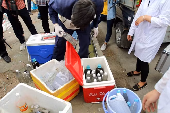 Tất nhiên để có kết quả cuối cùng, các chuyên gia vẫn phải tiến hành phân tích chi tiết những chỉ số nước.