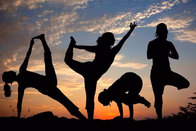Các bài tập như thiền định hay yoga giúp duy trì sức khỏe não bộ.