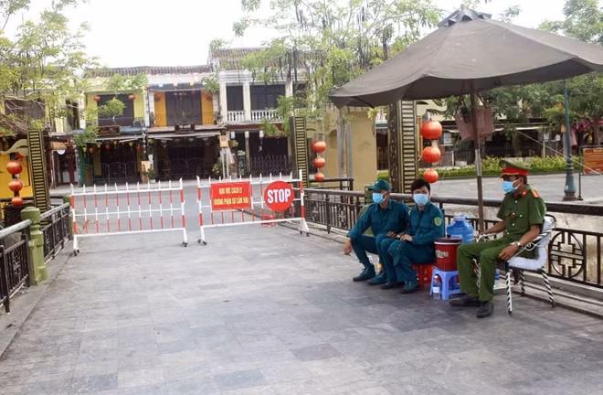 Chốt phong tỏa tại khu phố An Hội, phường Minh An, TP Hội An.