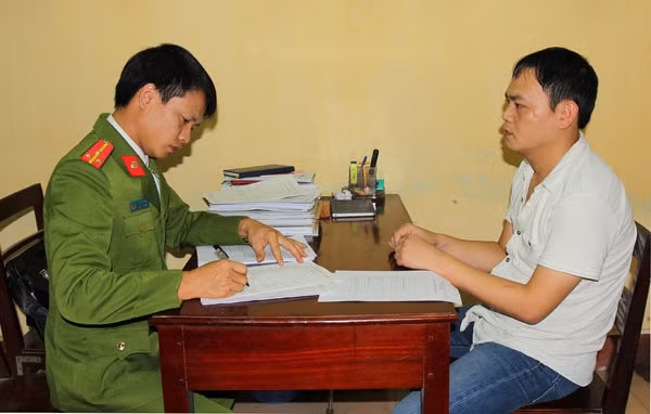 Đối tượng Trần Văn Triệu tại cơ quan Công an.