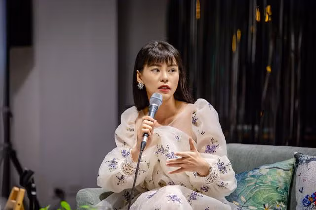 Ca sĩ Bùi Lan Hương.