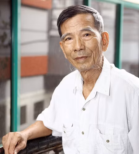 Nghệ sĩ Trần Hạnh.