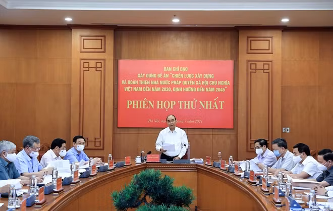 Chủ tịch nước Nguyễn Xuân Phúc, Trưởng Ban Chỉ đạo Cải cách Tư pháp Trung ương, Trưởng Ban Chỉ đạo xây dựng Đề án phát biểu tại phiên họp. Ảnh: TTXVN