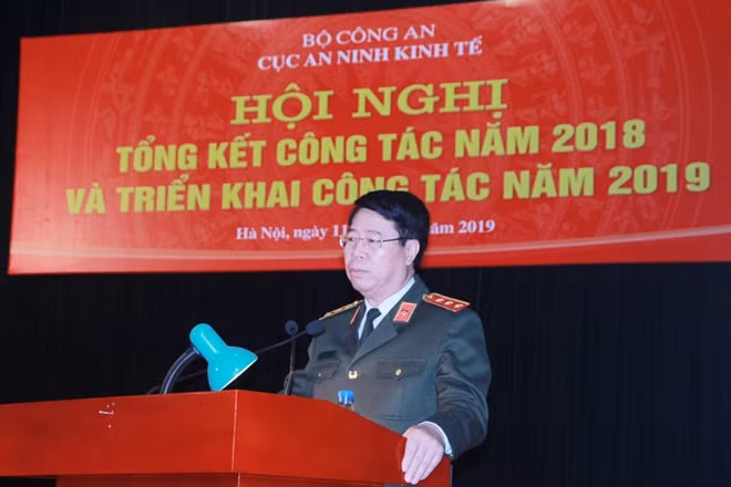 Thứ trưởng Bùi Văn Nam phát biểu tại Hội nghị.