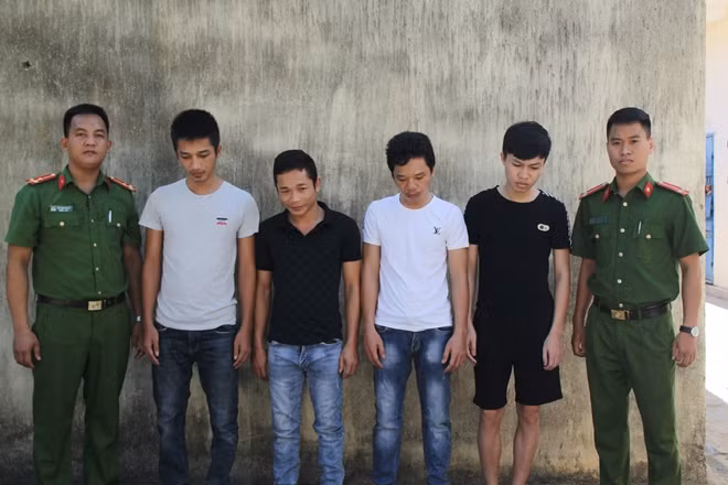 4 trong 5 đối tượng bị Công an bắt giữ.