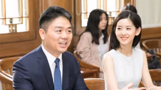 Lưu Cường Đông và vợ Chương Trạch Thiên.