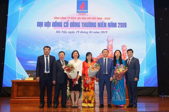 HĐQT PV Power chúc mừng các tân Thành viên HĐQT và tân thành viên Ban Kiểm soát nhiệm kỳ 2018 – 2023.