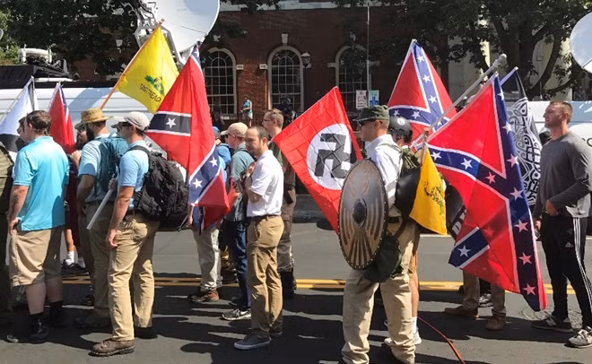 Việc tái bản “Mein Kampf” của Hitler luôn làm dấy lên những lo ngại chính đáng trong cộng đồng, nhất là khi các lực lượng tân phát xít đang trỗi dậy mạnh mẽ ở khắp nơi.