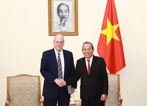 Phó Thủ tướng Trương Hòa Bình tiếp ông Jeffrey Schlagenhauf, Phó Tổng Thư ký Tổ chức Hợp tác và Phát triển kinh tế (OECD) - Ảnh: VGP/Lê Sơn Phó Thủ tướng Trương Hòa Bình tiếp ông Jeffrey Schlagenhauf, Phó Tổng Thư ký Tổ chức Hợp tác và Phát triển kinh tế (OECD) - Ảnh: VGP/Lê Sơn