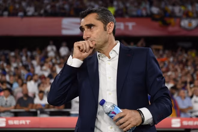 Tương lai mờ mịt của Valverde.