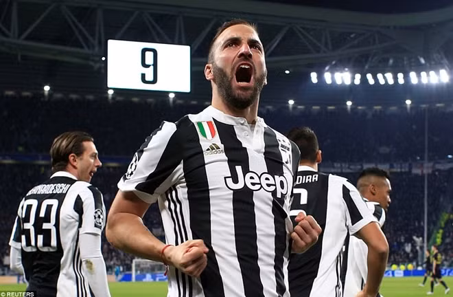 Juventus sớm vươn lên dẫn trước. Ảnh: Reuters.