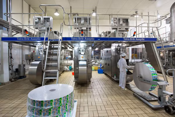 Để có được hợp đồng đưa sản phẩm sang thị trường Hoa Kỳ, NutiFood đã phải tuân thủ, đáp ứng các tiêu chuẩn của Cơ quan quản lý Thực phẩm và Dược phẩm (FDA) của Hoa Kỳ. Để có được hợp đồng đưa sản phẩm sang thị trường Hoa Kỳ, NutiFood đã phải tuân thủ, đáp ứng các tiêu chuẩn của Cơ quan quản lý Thực phẩm và Dược phẩm (FDA) của Hoa Kỳ.